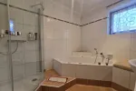 Haus mit 3 Wohnungen in zentraler Lage