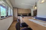 Haus mit 3 Wohnungen in zentraler Lage