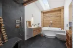 Moderne Dachgeschoßwohnung im Zentrum