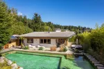 Exklusiver Bungalow in Sonnenlage mit Schwimmteich
