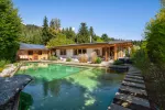 Exklusiver Bungalow in Sonnenlage mit Schwimmteich