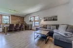 Sonnige Dachgeschoßwohnung mit Bergblick
