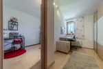 Sonnige Dachgeschoßwohnung mit Bergblick